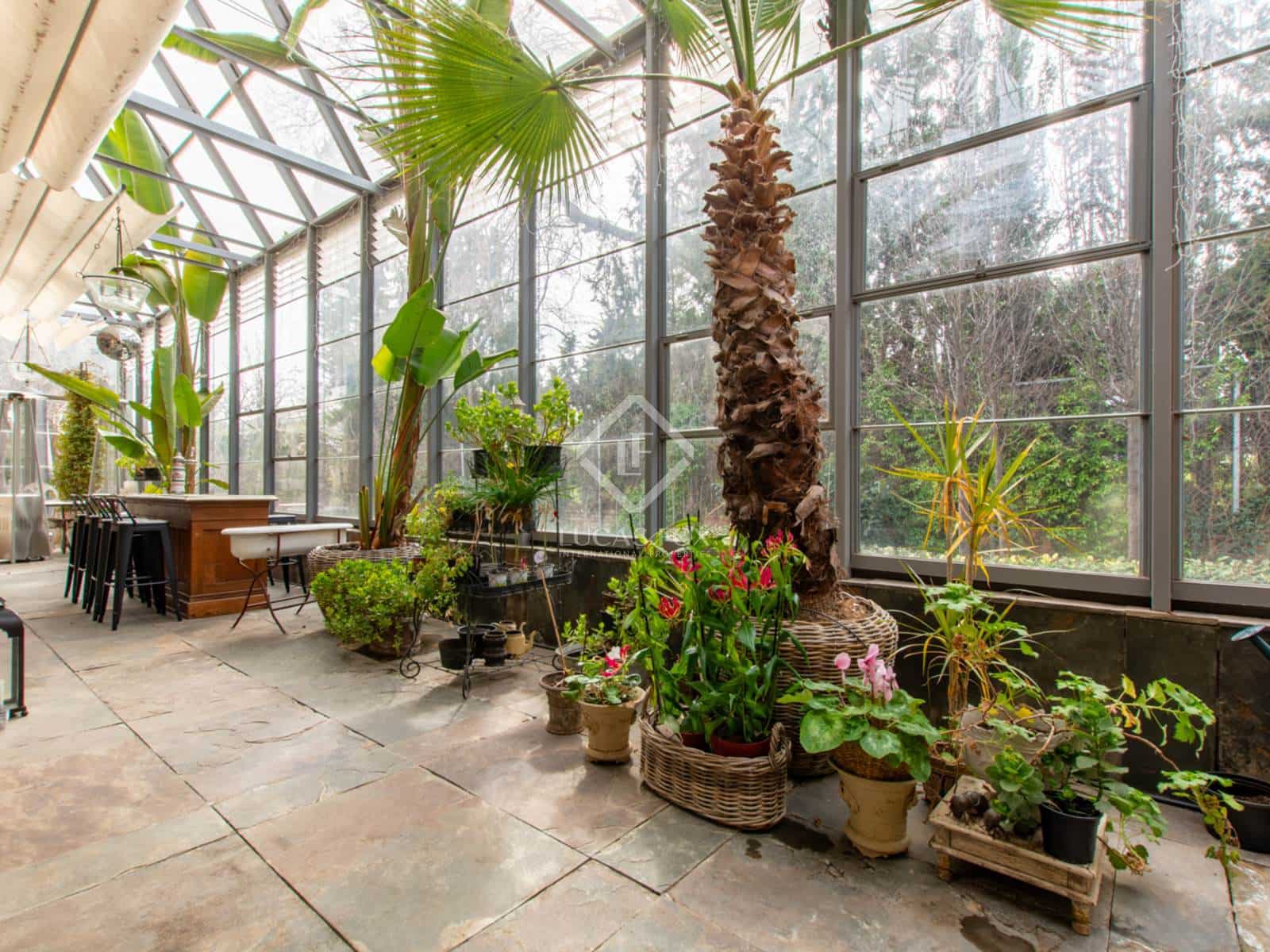 6 bedroom Villa for sale in Pozuelo de Alarcon with pool garage - € 6,900,000 (Ref: 8835895)