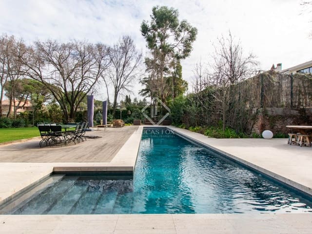 6 slaapkamer Villa te koop in Pozuelo de Alarcón met zwembad garage - € 6.900.000 (Ref: 8835895)