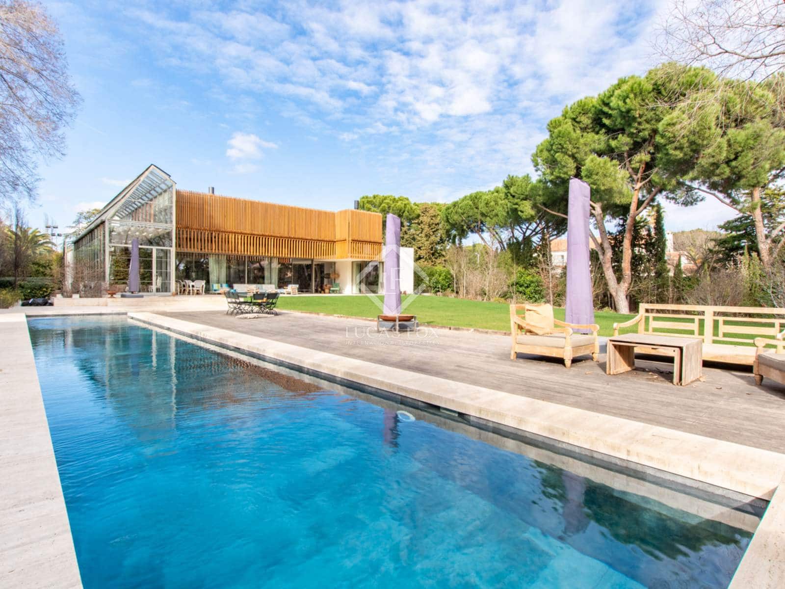 6 bedroom Villa for sale in Pozuelo de Alarcon with pool garage - € 6,900,000 (Ref: 8835895)