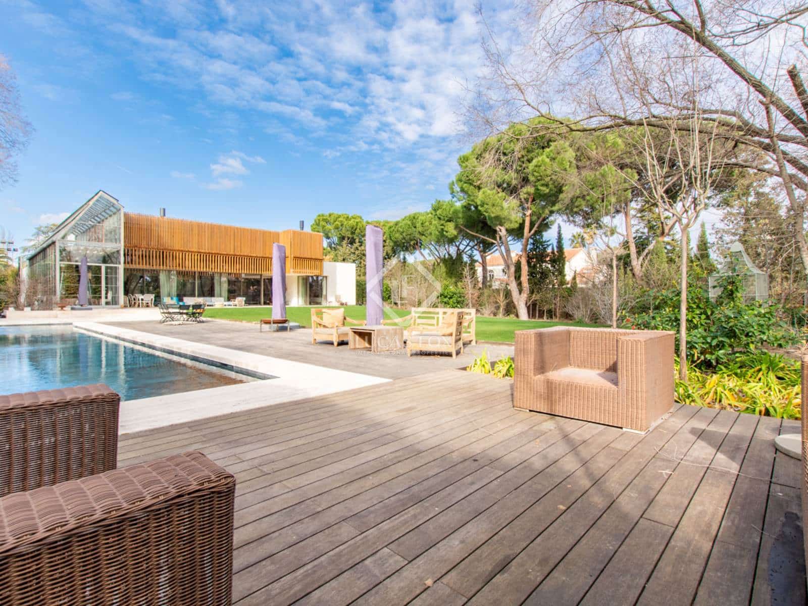 6 bedroom Villa for sale in Pozuelo de Alarcon with pool garage - € 6,900,000 (Ref: 8835895)