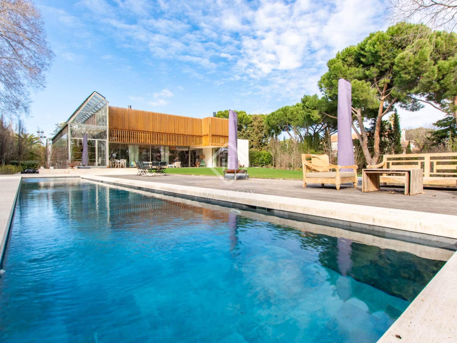 6 bedroom Villa for sale in Pozuelo de Alarcon with pool garage - € 6,900,000 (Ref: 8835895)