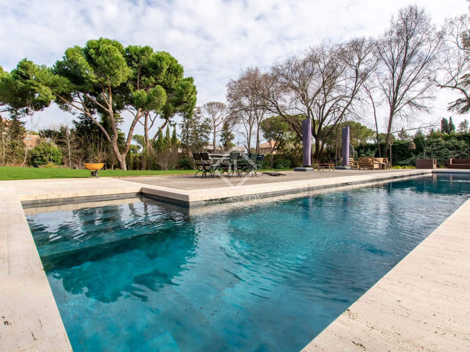 6 bedroom Villa for sale in Pozuelo de Alarcon with pool garage - € 6,900,000 (Ref: 8835895)
