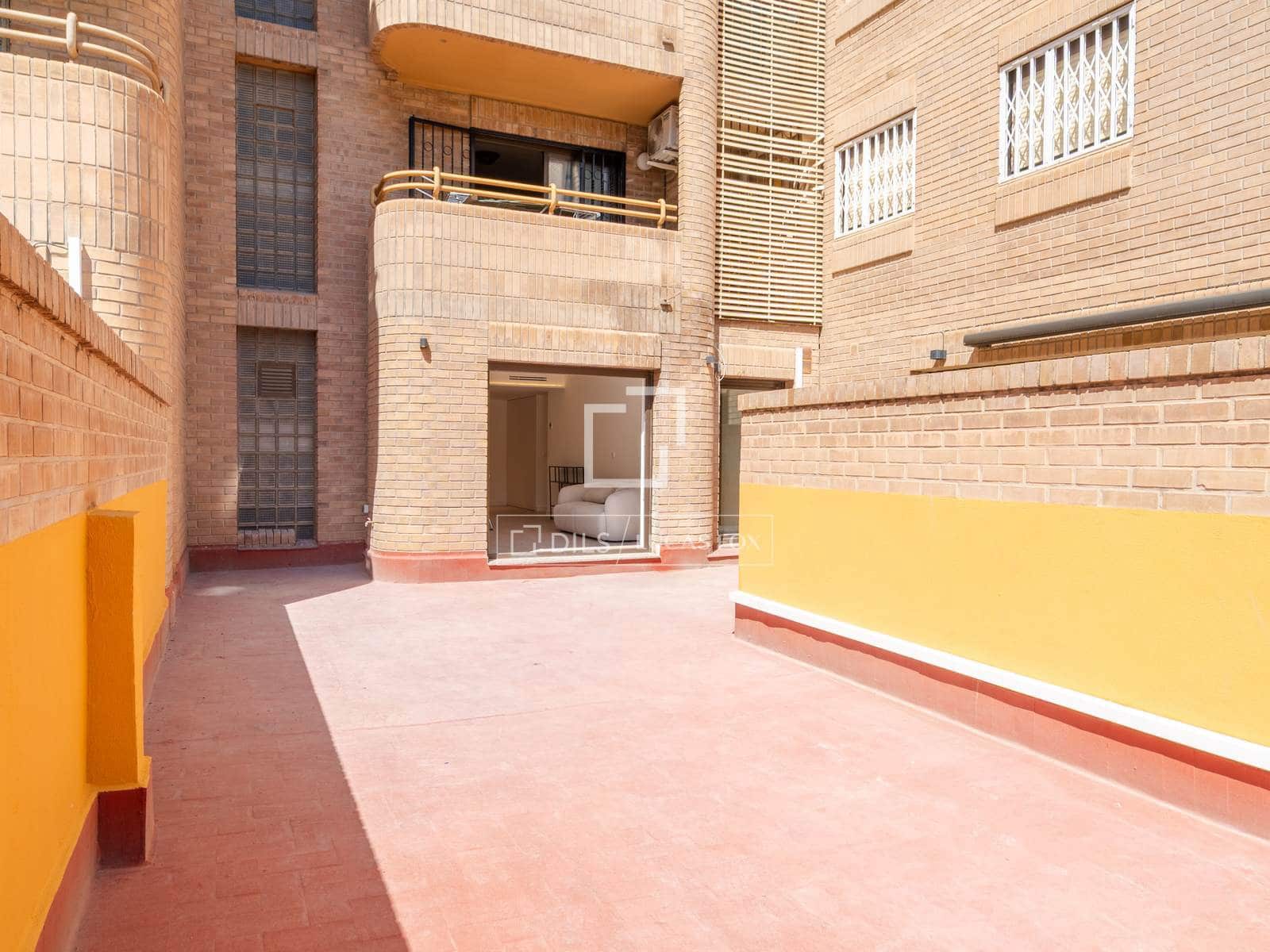 3 bedroom Apartment for sale in Valencia city - € 600,000 (Ref: 8836172)