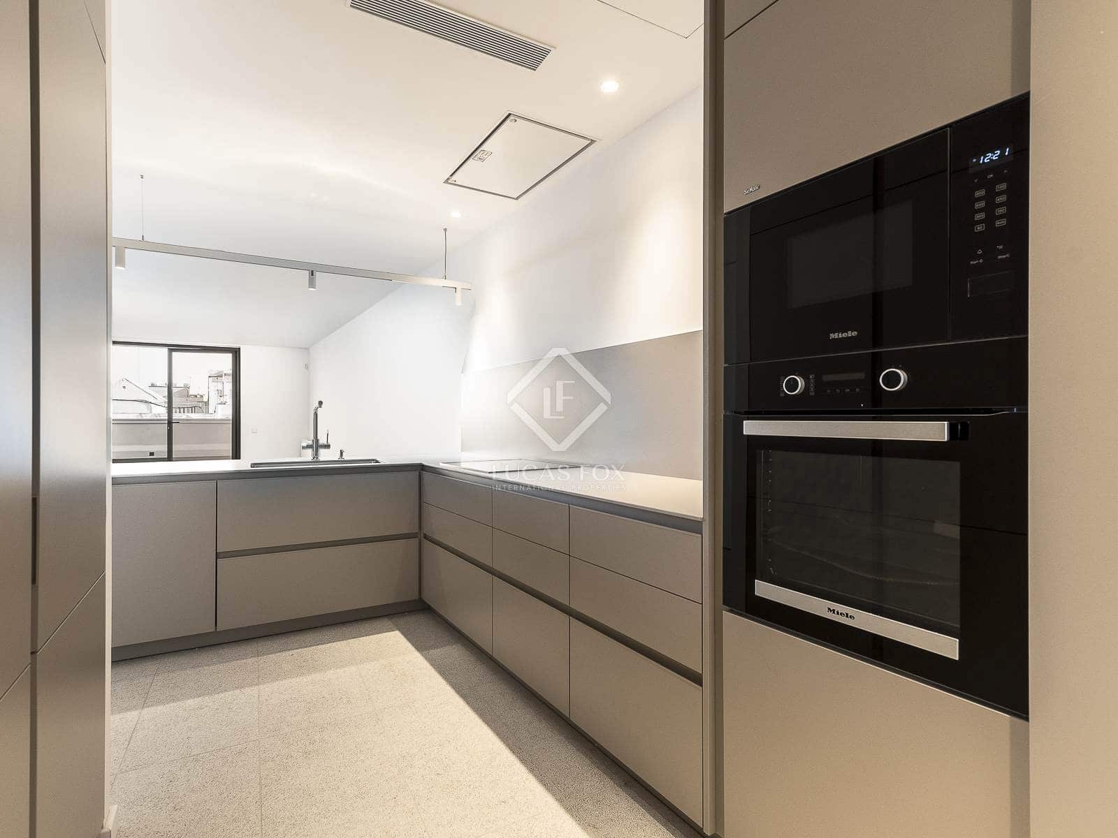 2 soveværelse Penthouse til salg i Barcelona by - € 2.390.000 (Ref: 8837798)