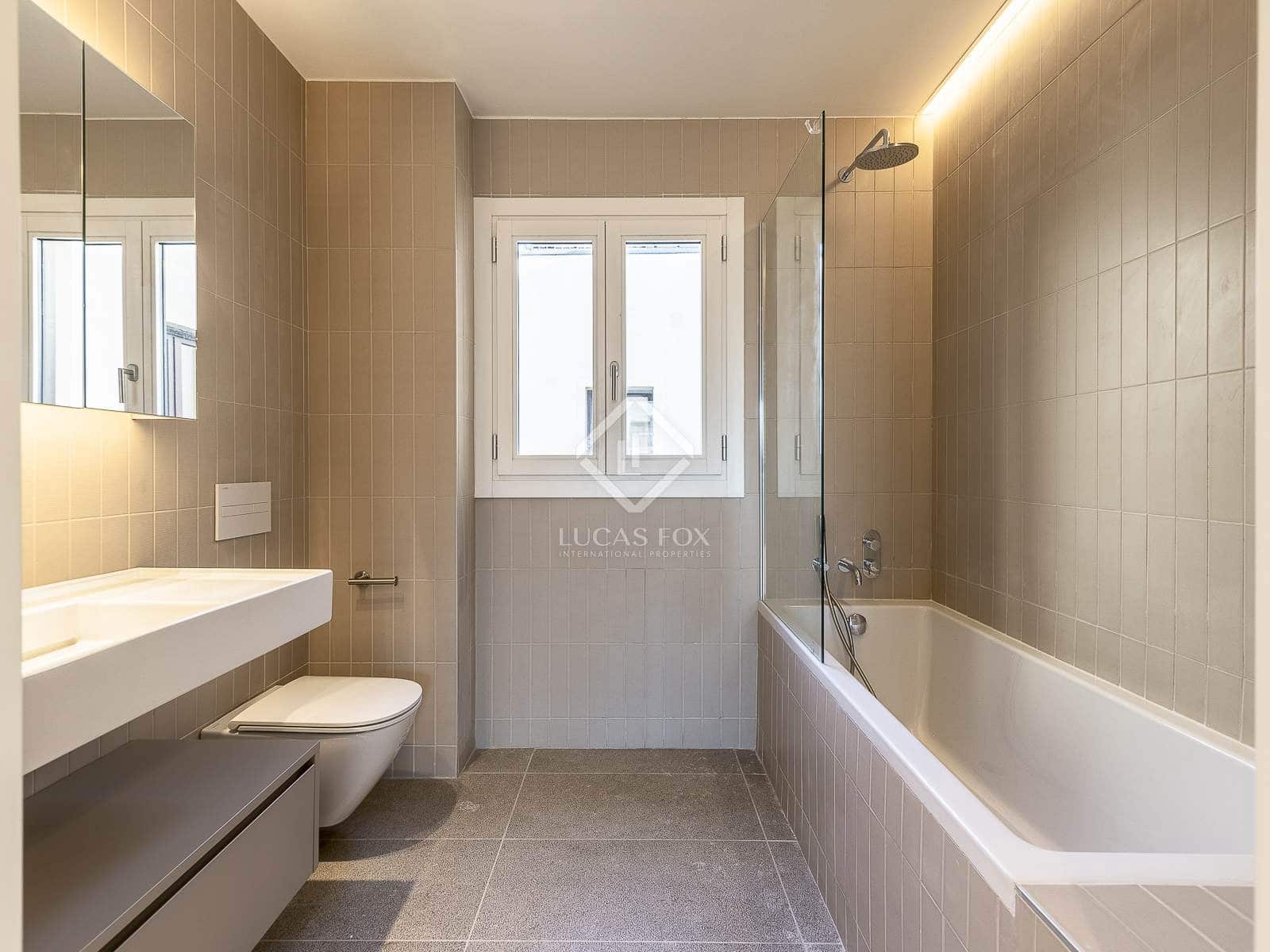 2 soveværelse Penthouse til salg i Barcelona by - € 2.390.000 (Ref: 8837798)