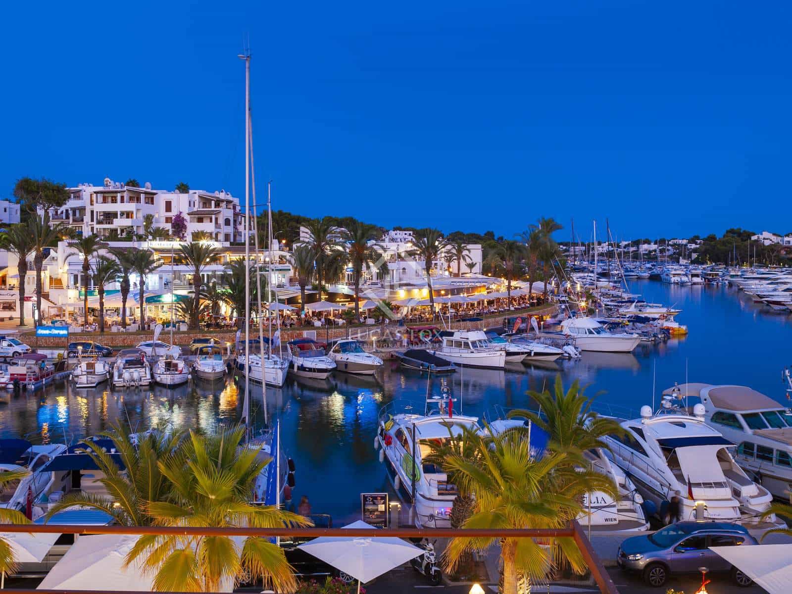 2 soveværelse Lejlighed til salg i Cala d'Or med swimmingpool garage - € 430.000 (Ref: 8838020)