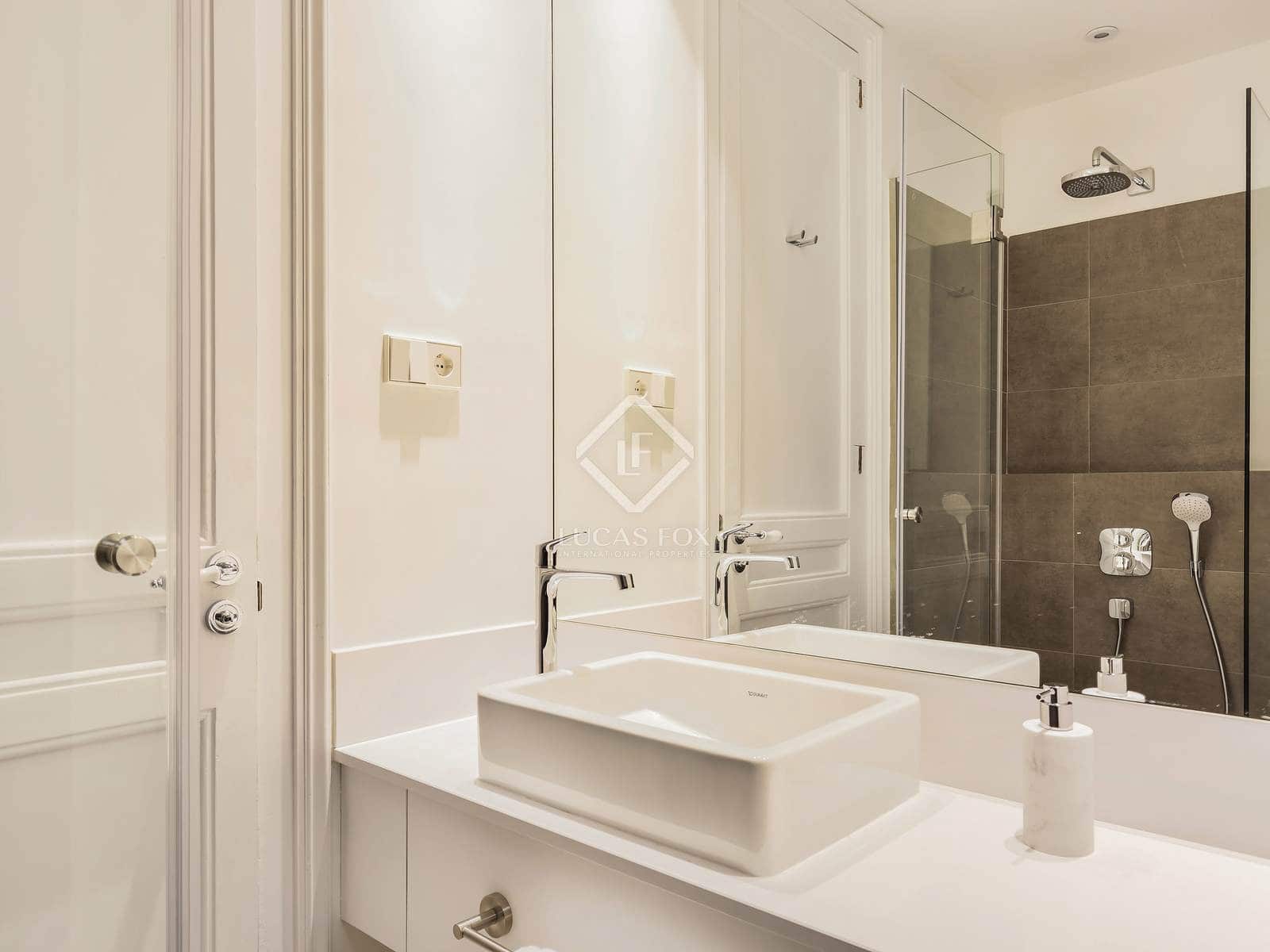 3 quarto Apartamento para venda em Barcelona cidade - 950 000 € (Ref: 8839932)