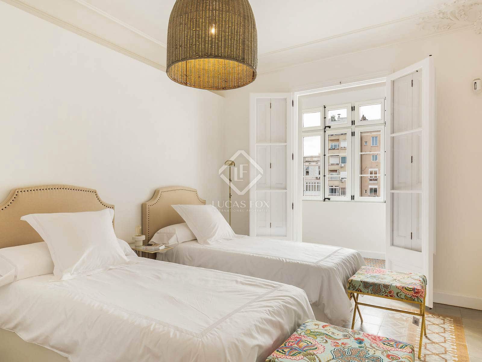 3 quarto Apartamento para venda em Barcelona cidade - 950 000 € (Ref: 8839932)