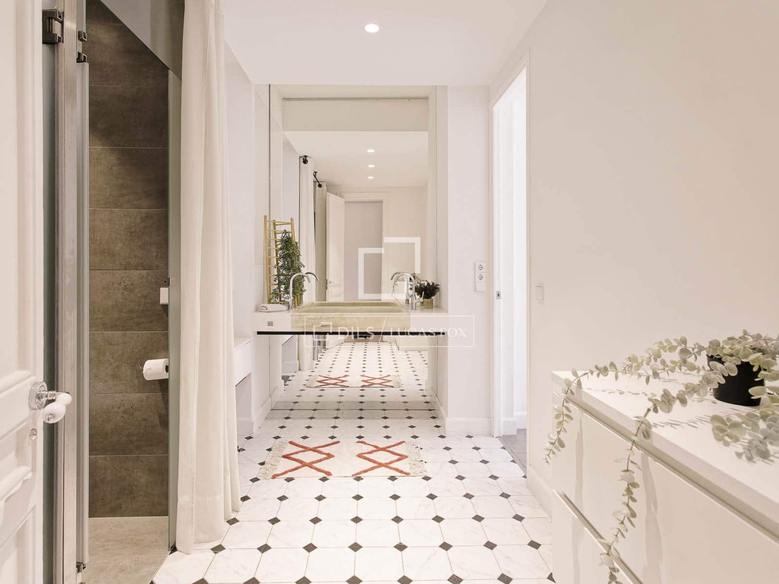 3 slaapkamer Appartement te koop in Barcelona stad - € 925.000 (Ref: 8839932)