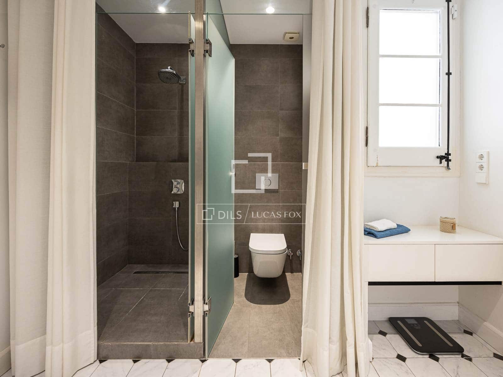 3 slaapkamer Appartement te koop in Barcelona stad - € 925.000 (Ref: 8839932)