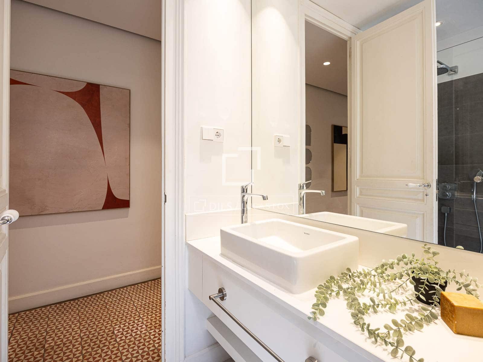 3 slaapkamer Appartement te koop in Barcelona stad - € 925.000 (Ref: 8839932)