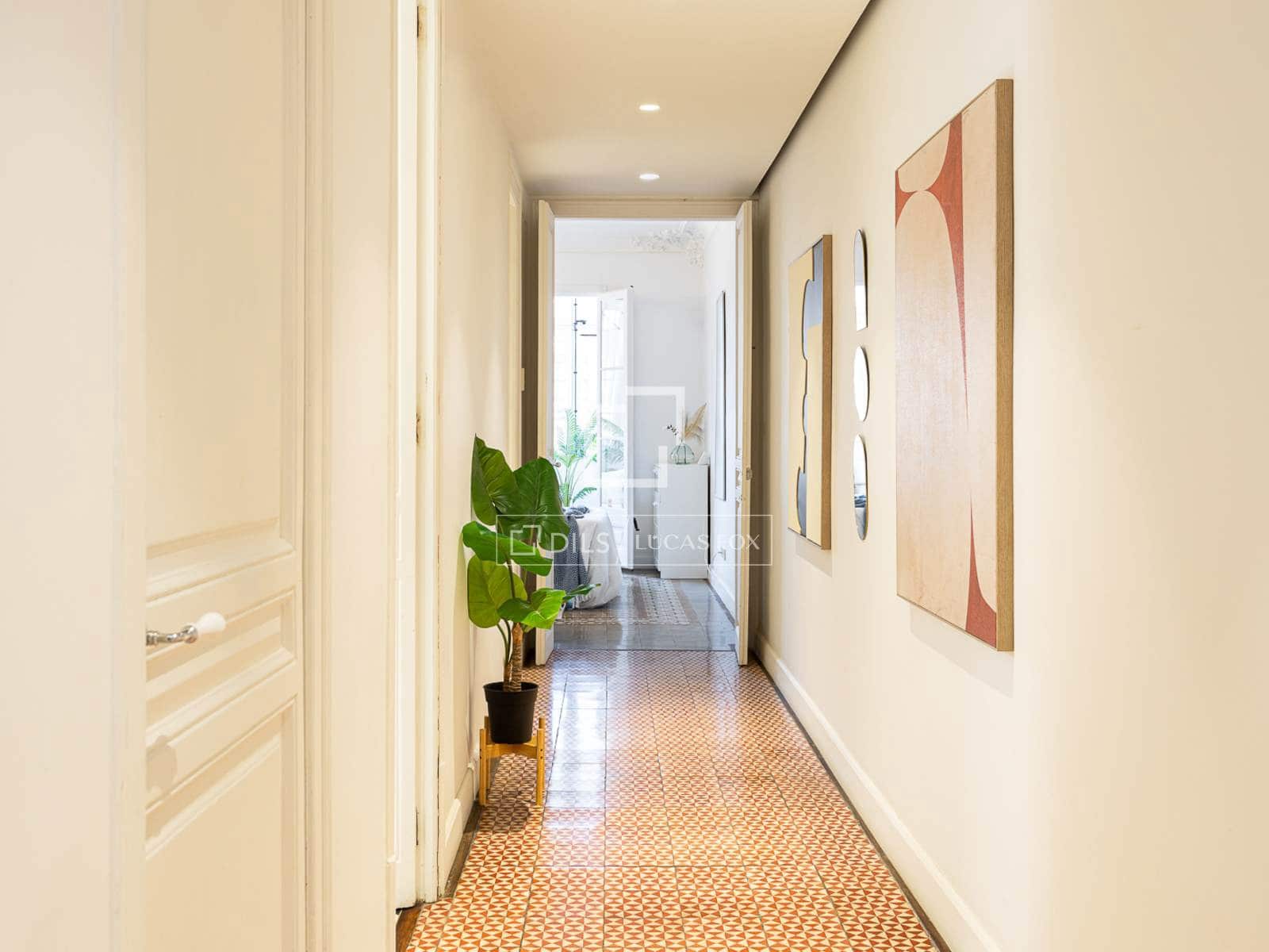3 slaapkamer Appartement te koop in Barcelona stad - € 925.000 (Ref: 8839932)