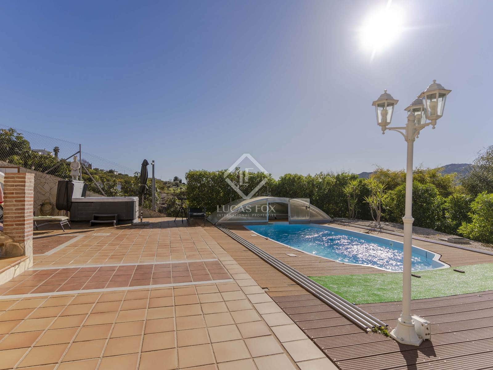 4 sypialnia Finka/Dom wiejski na sprzedaż w Frigiliana z basenem garażem - 790 000 € (Ref: 8840089)