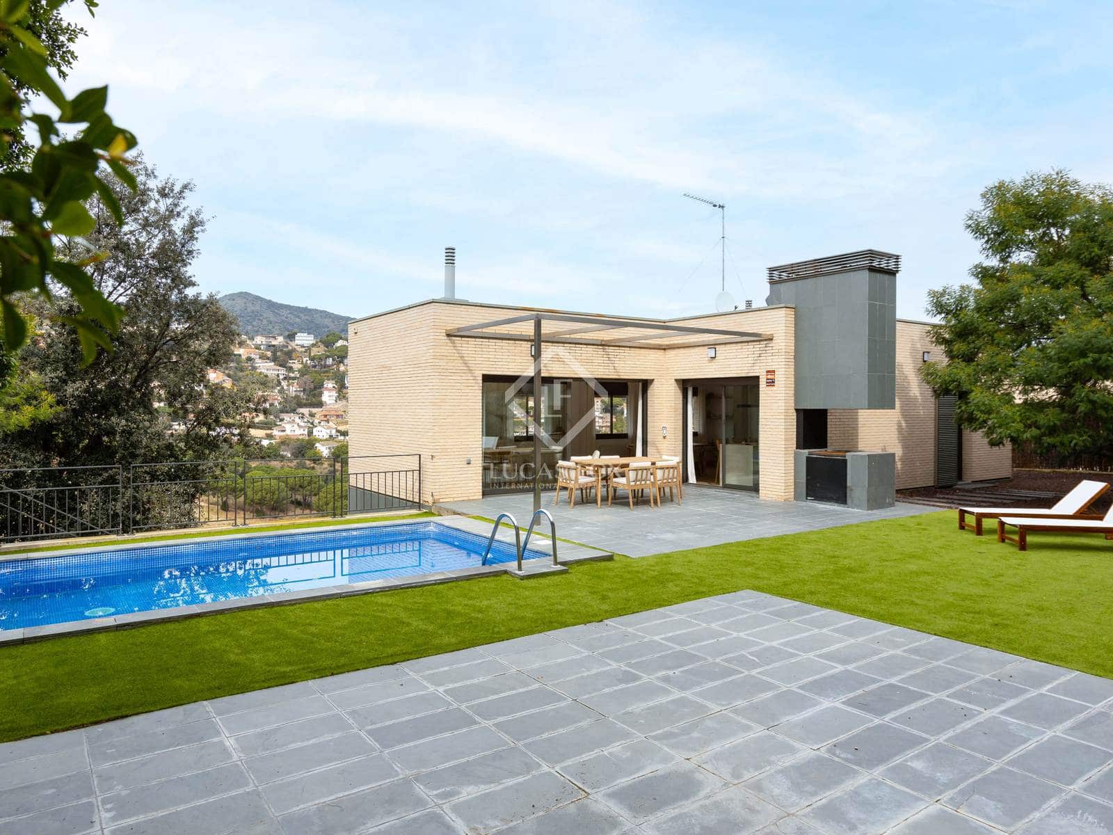 4 soverom Villa til salgs i Alella med svømmebasseng garasje - € 1 150 000 (Ref: 8842214)