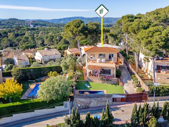 4 bedroom Villa for sale in Llafranc, Palafrugell with pool garage - € 1,299,000 (Ref: 8843969)