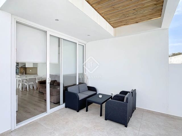 2 slaapkamer Villa te koop in Ciutadella de Menorca met zwembad - € 475.000 (Ref: 8845870)