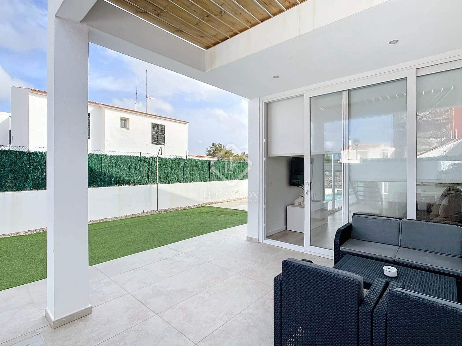 2 soveværelse Villa til salg i Ciutadella de Menorca med swimmingpool - € 475.000 (Ref: 8845870)