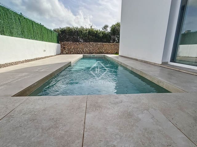 2 slaapkamer Villa te koop in Ciutadella de Menorca met zwembad - € 475.000 (Ref: 8845870)