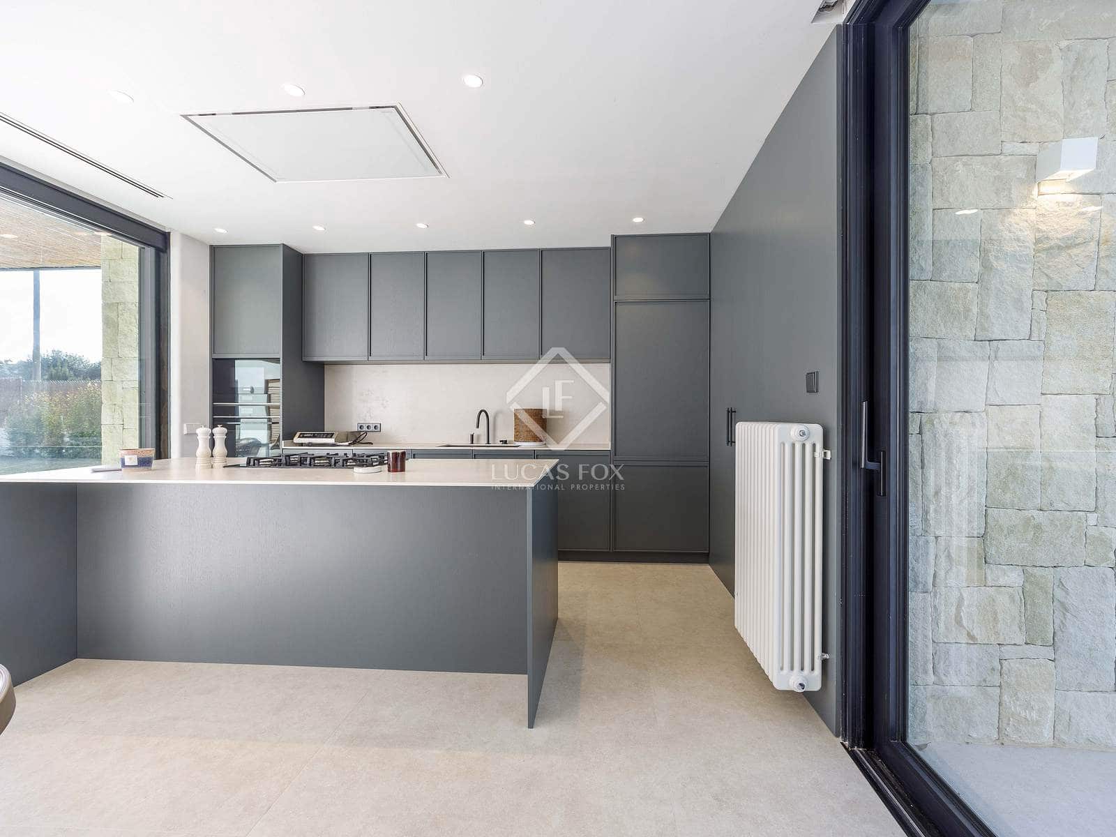 4 slaapkamer Villa te koop in L'Eliana met zwembad garage - € 1.590.000 (Ref: 8845871)