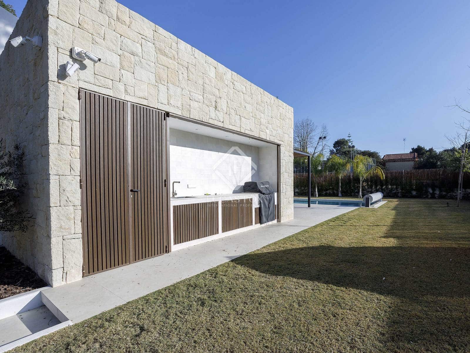 4 slaapkamer Villa te koop in L'Eliana met zwembad garage - € 1.590.000 (Ref: 8845871)