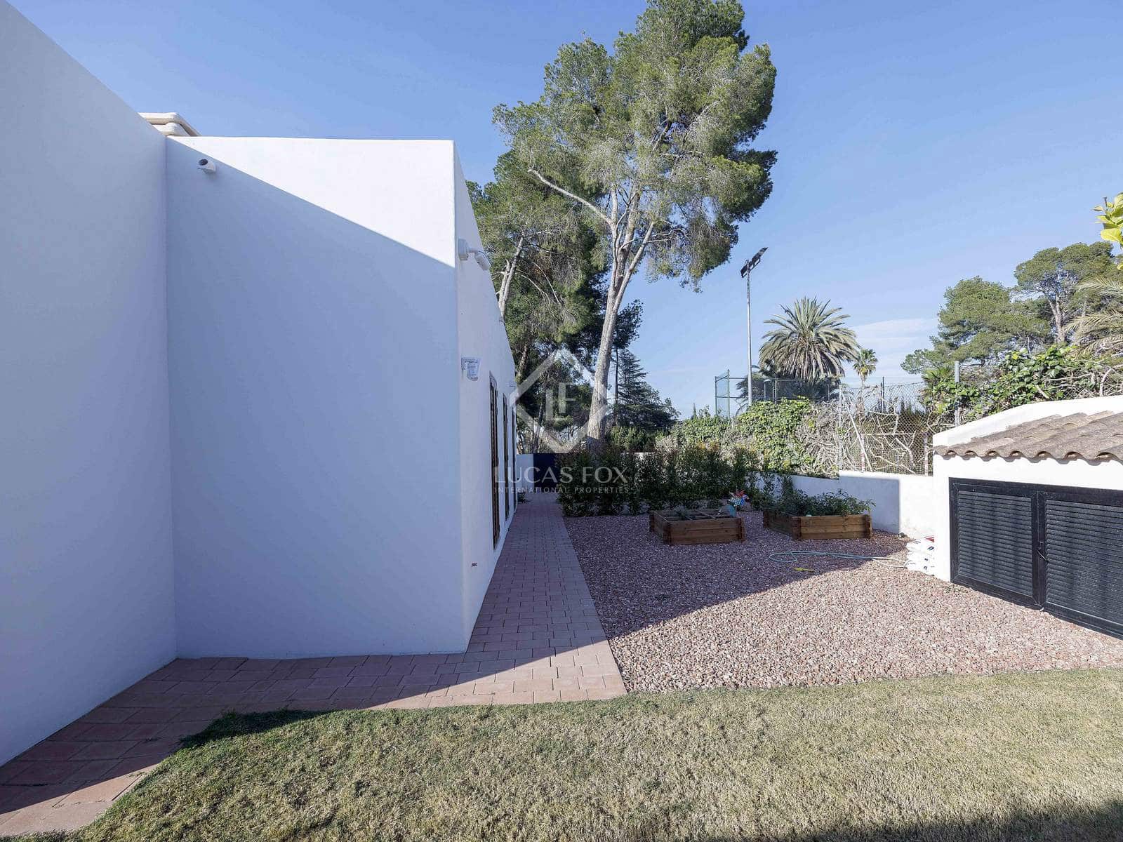 4 slaapkamer Villa te koop in L'Eliana met zwembad garage - € 1.590.000 (Ref: 8845871)