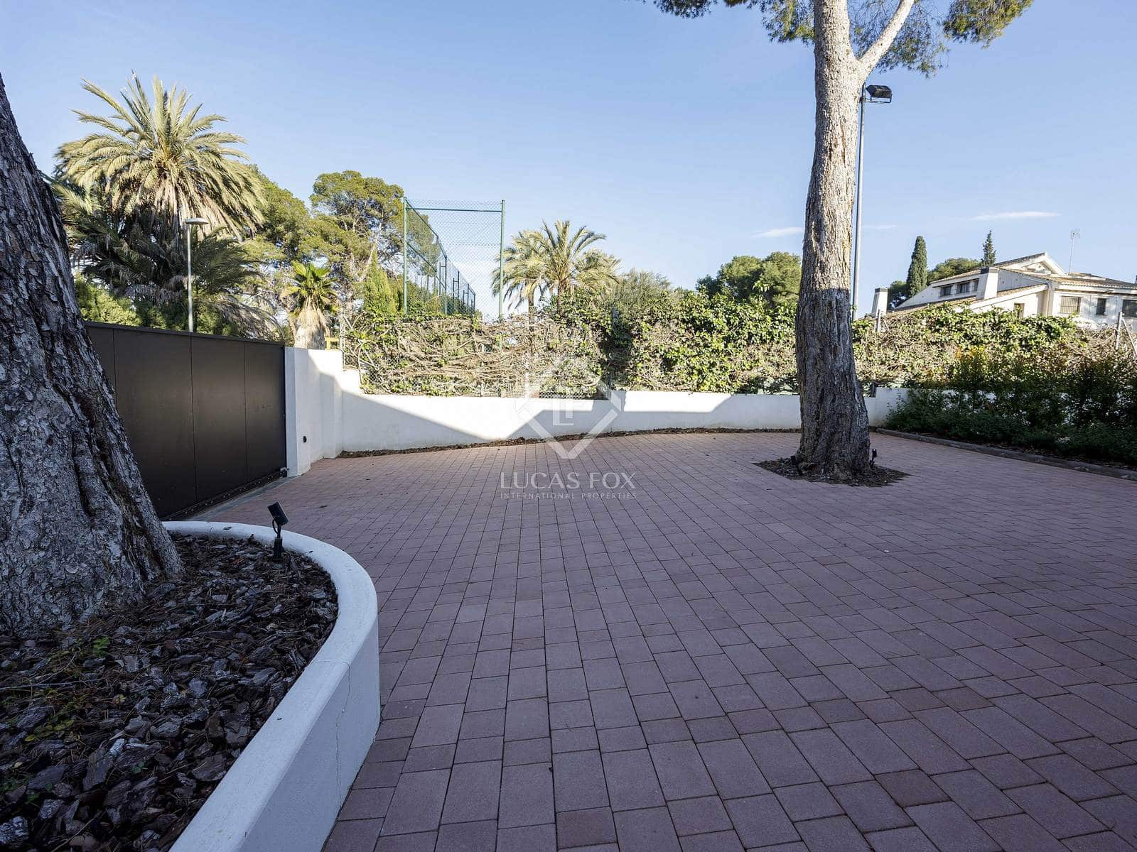 4 slaapkamer Villa te koop in L'Eliana met zwembad garage - € 1.590.000 (Ref: 8845871)