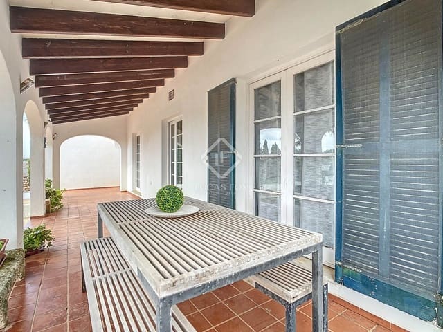 4 slaapkamer Finca/Landhuis te koop in Ciutadella de Menorca met garage - € 750.000 (Ref: 8848179)