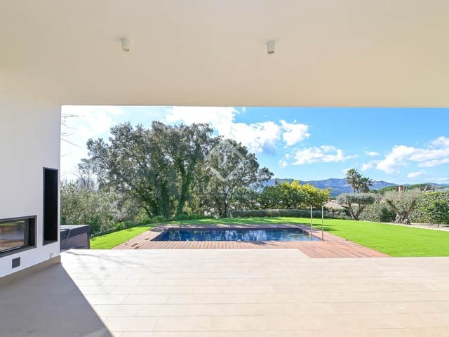 5 chambre Villa/Maison à vendre à Santa Cristina d'Aro avec piscine garage - 1 430 000 € (Ref: 8850056)