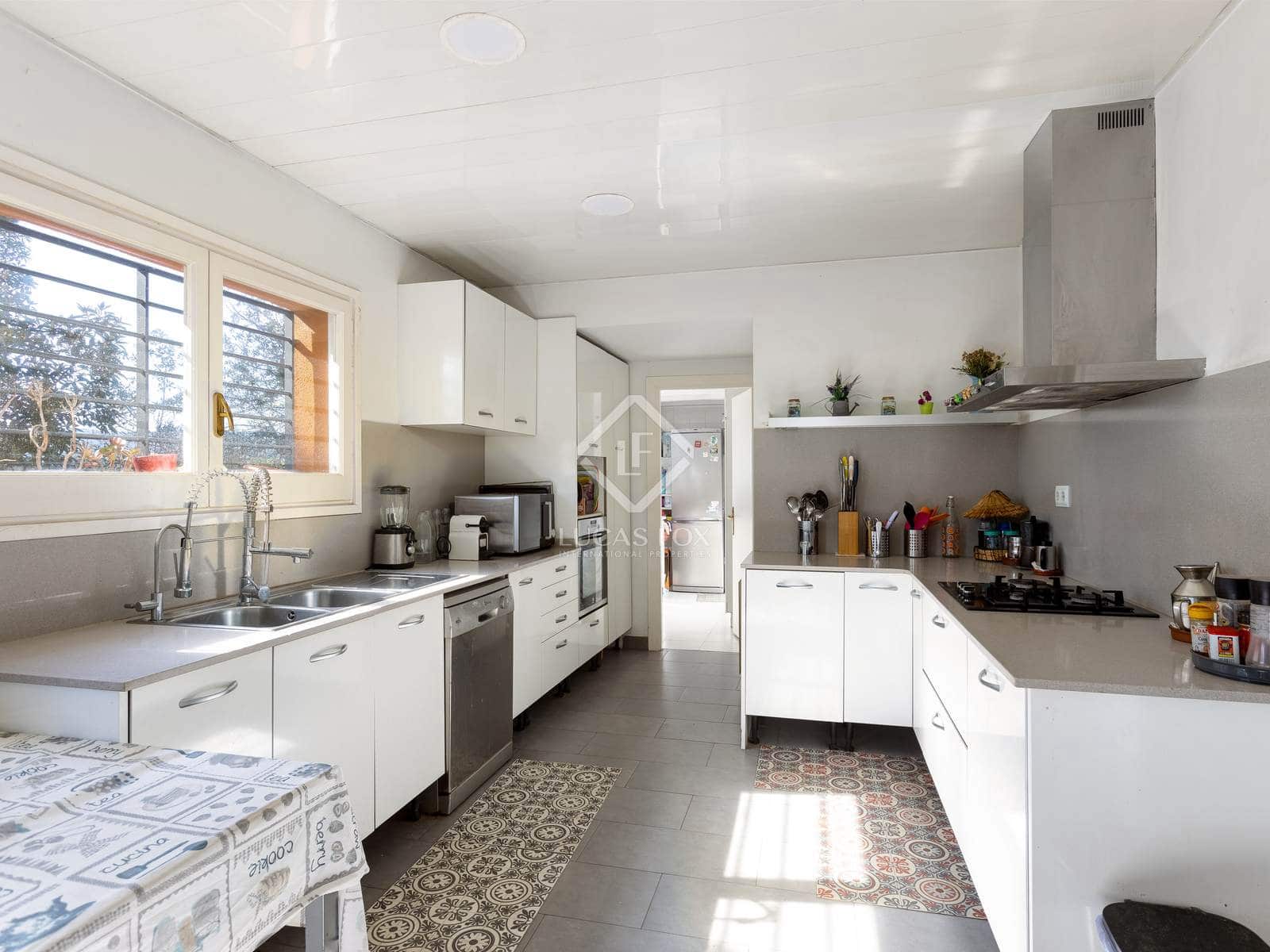 5 soveværelse Villa til salg i Cabrils med swimmingpool garage - € 710.000 (Ref: 8850382)