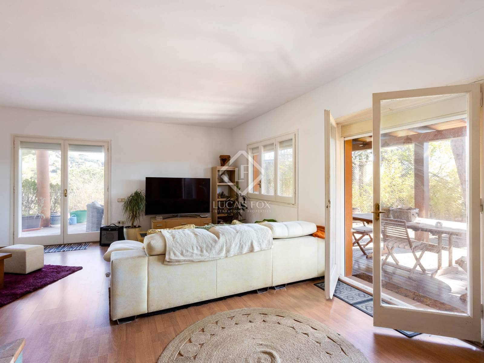 5 soveværelse Villa til salg i Cabrils med swimmingpool garage - € 710.000 (Ref: 8850382)