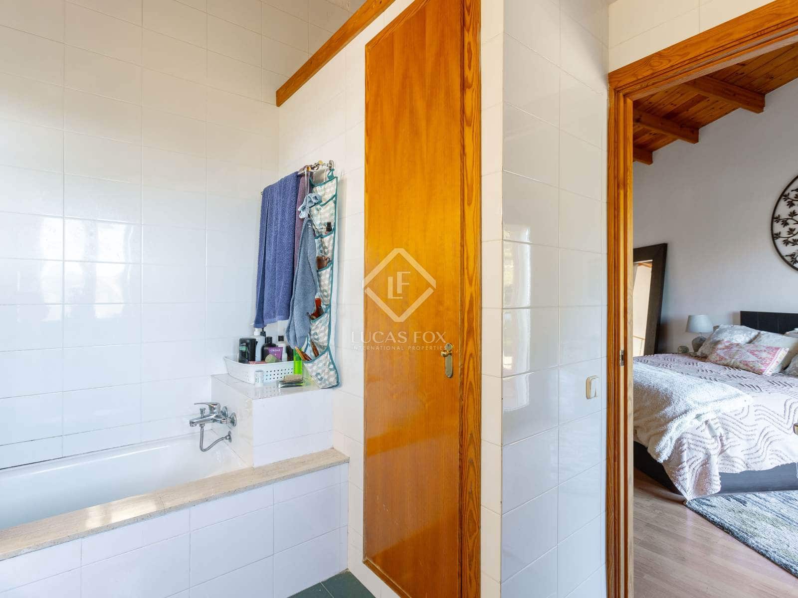 5 soveværelse Villa til salg i Cabrils med swimmingpool garage - € 710.000 (Ref: 8850382)