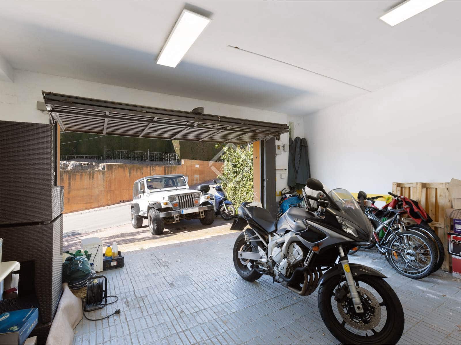 5 soveværelse Villa til salg i Cabrils med swimmingpool garage - € 710.000 (Ref: 8850382)