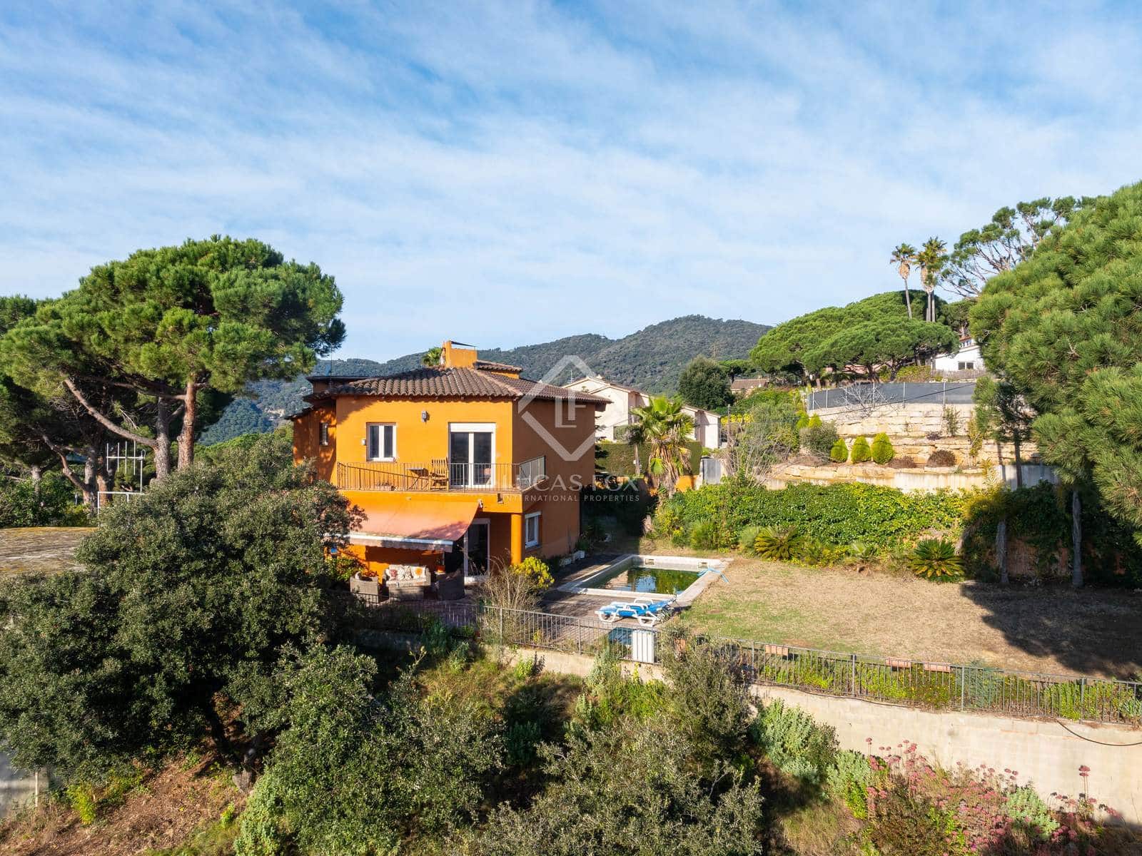 5 soveværelse Villa til salg i Cabrils med swimmingpool garage - € 710.000 (Ref: 8850382)