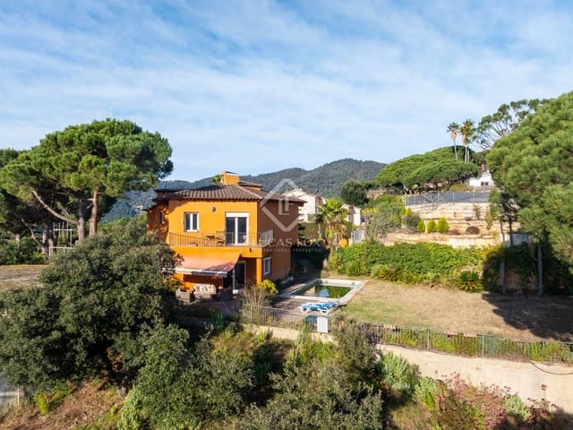 5 sovrum Villa till salu i Cabrils med pool garage - 710 000 € (Ref: 8850382)