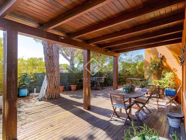 5 sovrum Villa till salu i Cabrils med pool garage - 710 000 € (Ref: 8850382)