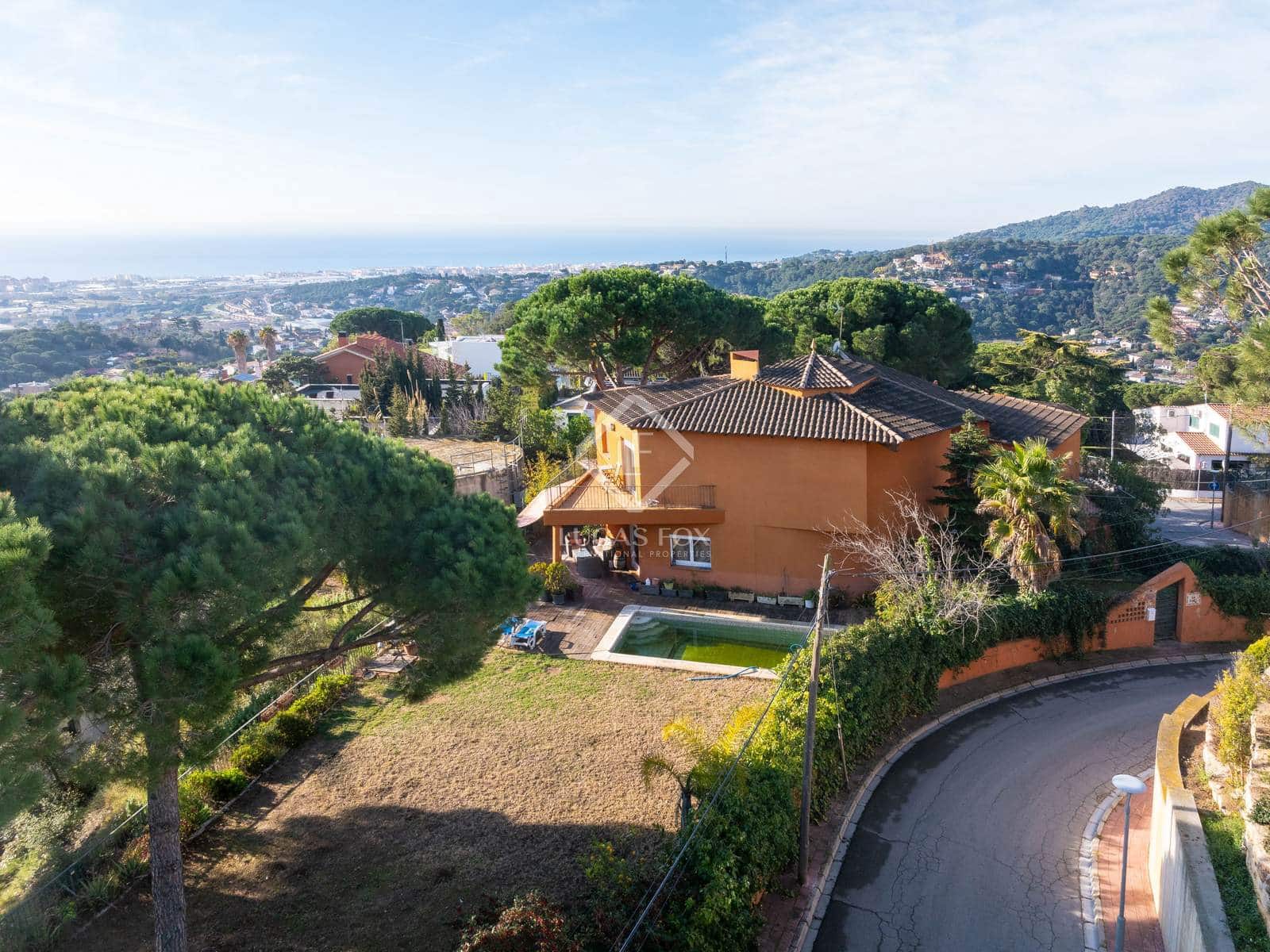 5 soveværelse Villa til salg i Cabrils med swimmingpool garage - € 710.000 (Ref: 8850382)