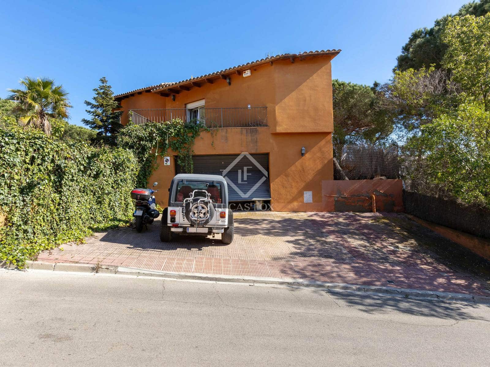 5 soveværelse Villa til salg i Cabrils med swimmingpool garage - € 710.000 (Ref: 8850382)