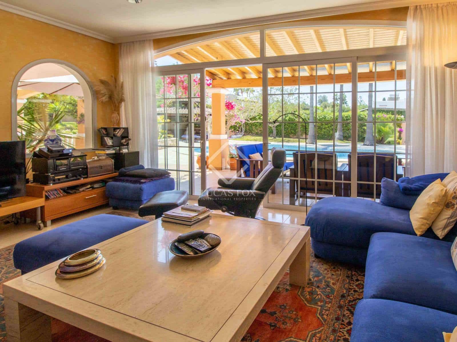 5 soverom Villa til salgs i Nuestra Senora de Jesus med svømmebasseng garasje - € 3 960 000 (Ref: 8850674)