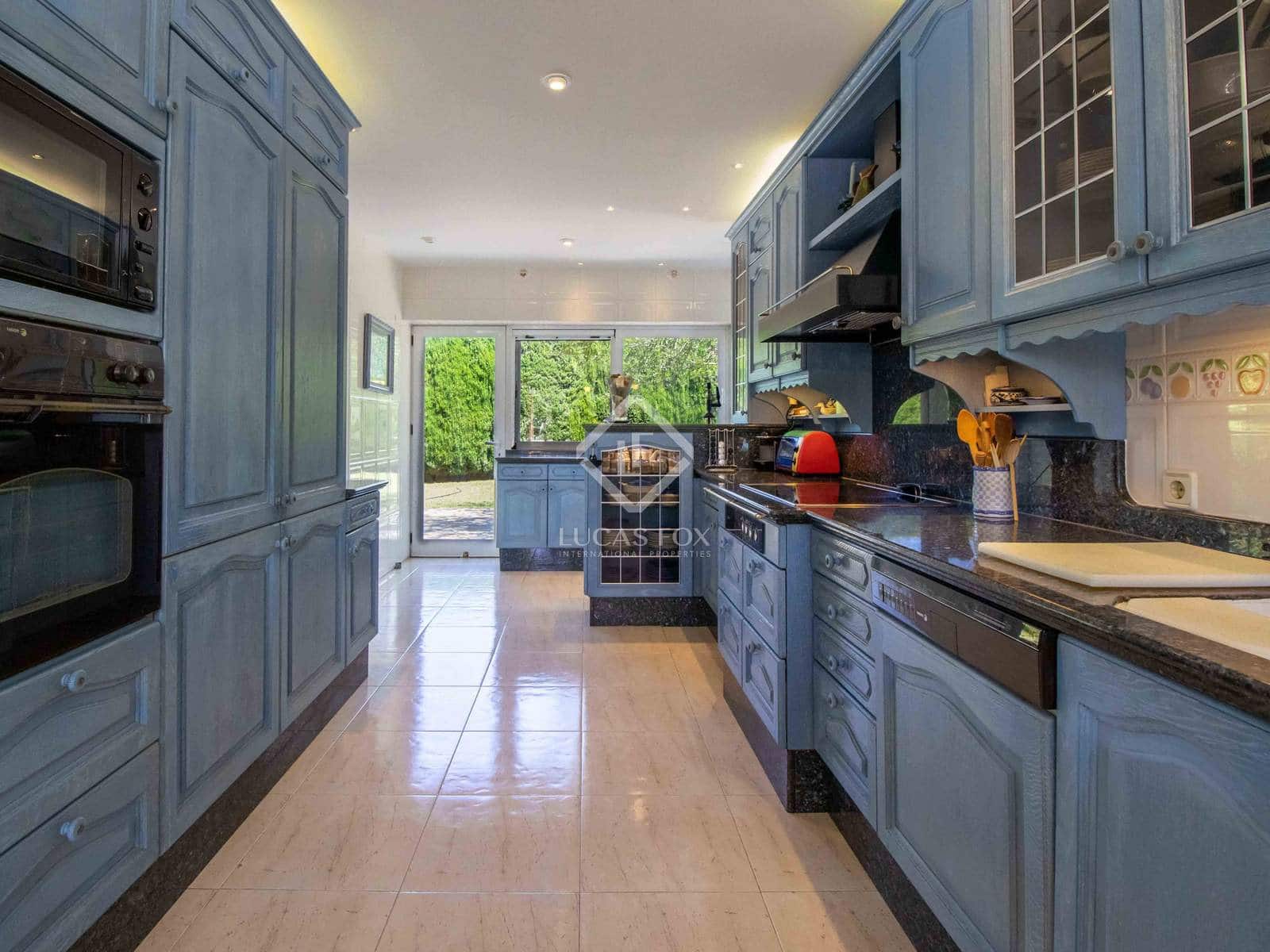 5 soverom Villa til salgs i Nuestra Senora de Jesus med svømmebasseng garasje - € 3 960 000 (Ref: 8850674)