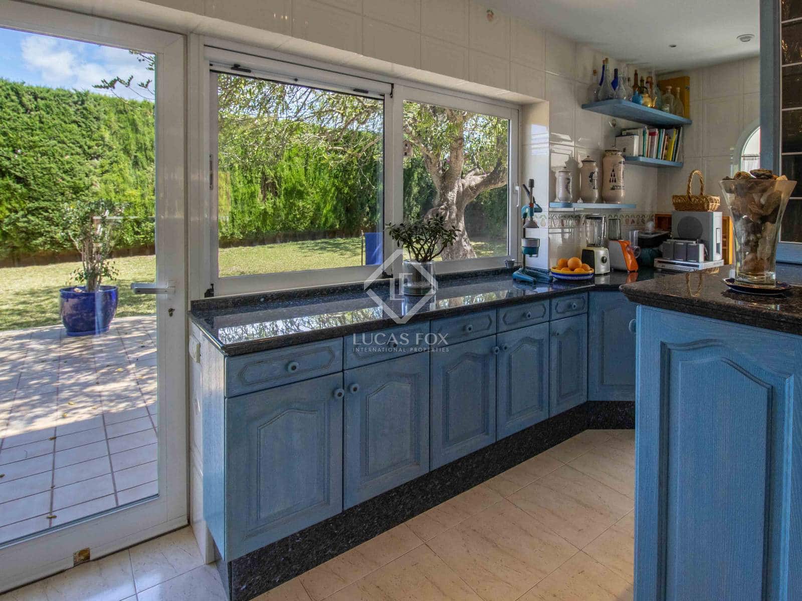 5 soverom Villa til salgs i Nuestra Senora de Jesus med svømmebasseng garasje - € 3 960 000 (Ref: 8850674)