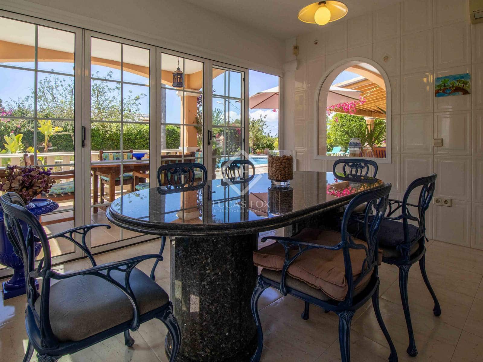 5 soverom Villa til salgs i Nuestra Senora de Jesus med svømmebasseng garasje - € 3 960 000 (Ref: 8850674)