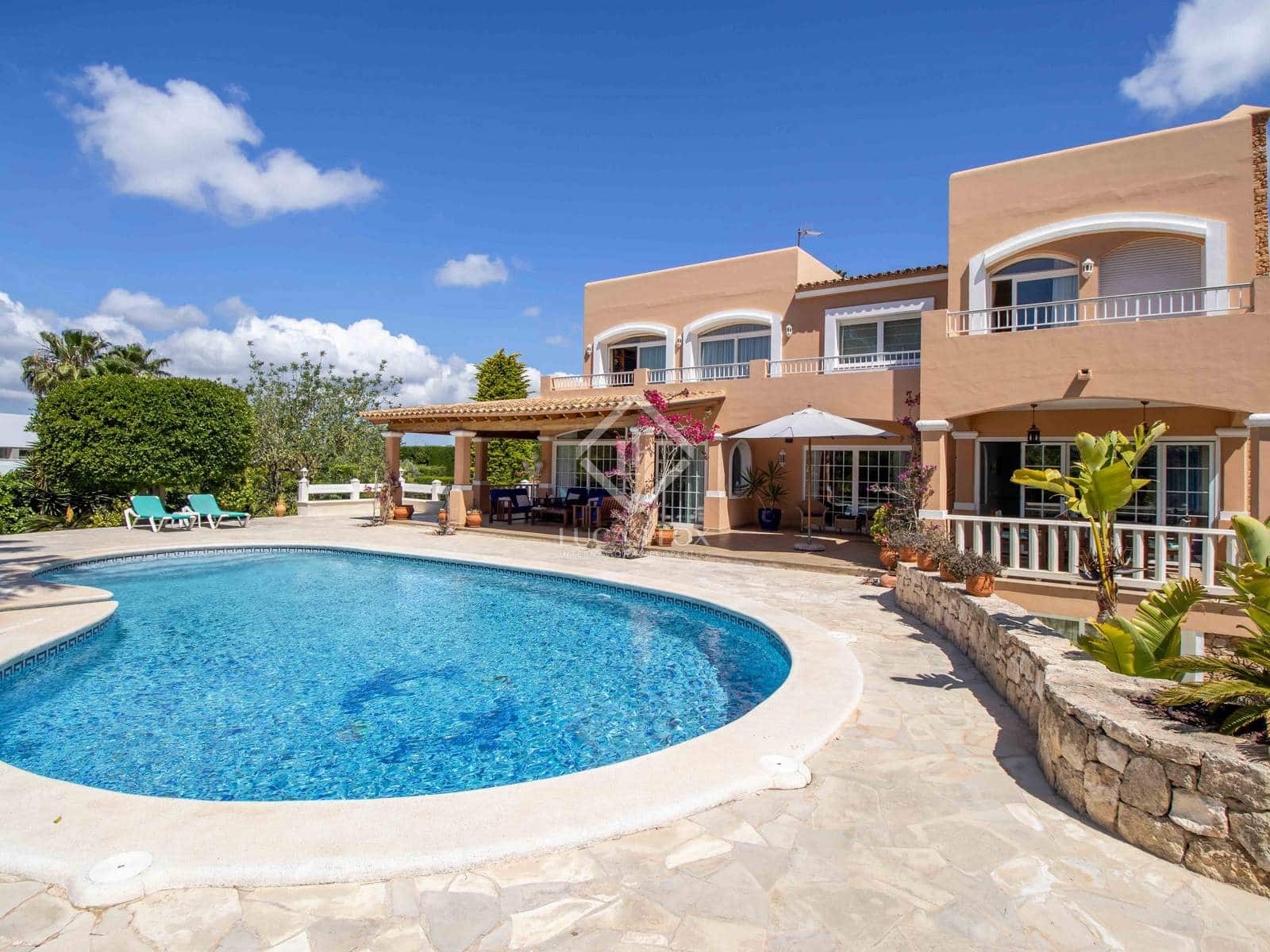 5 soverom Villa til salgs i Nuestra Senora de Jesus med svømmebasseng garasje - € 3 960 000 (Ref: 8850674)