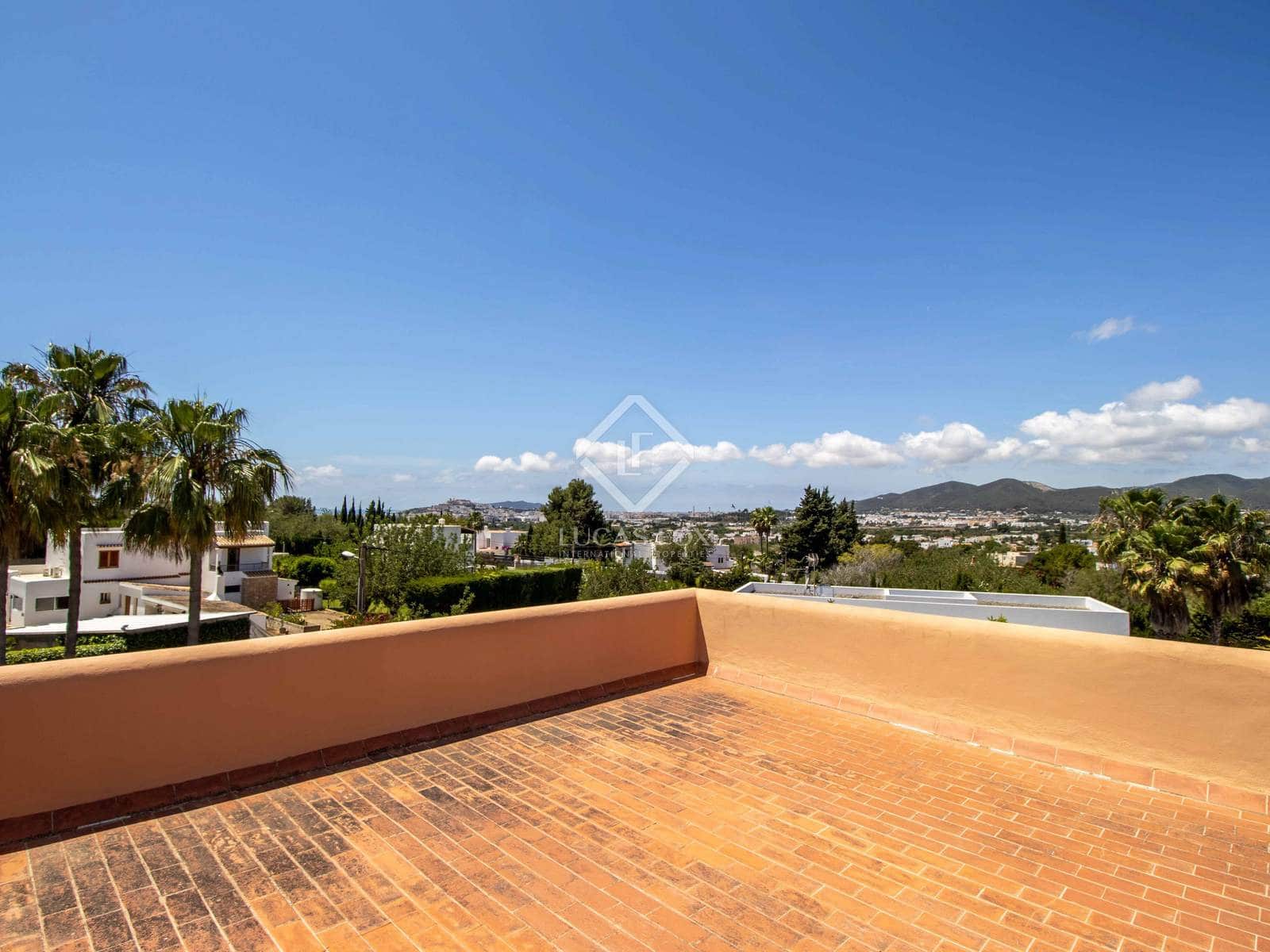 5 soverom Villa til salgs i Nuestra Senora de Jesus med svømmebasseng garasje - € 3 960 000 (Ref: 8850674)