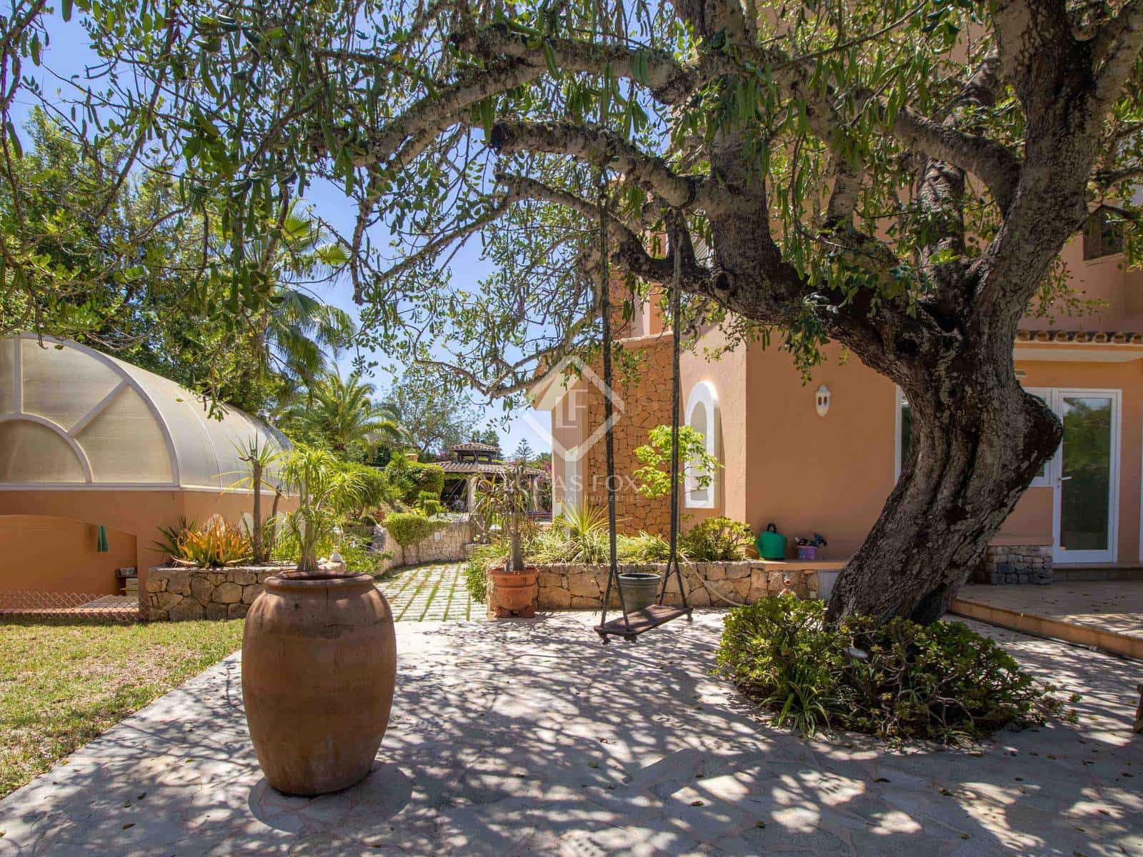 5 soverom Villa til salgs i Nuestra Senora de Jesus med svømmebasseng garasje - € 3 960 000 (Ref: 8850674)