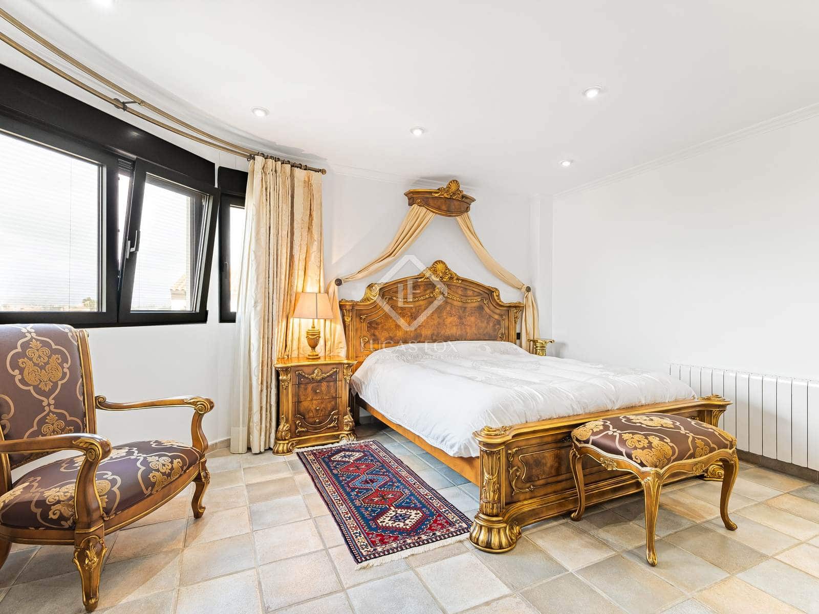 4 slaapkamer Villa te koop in Muchamiel / Mutxamel met zwembad garage - € 899.000 (Ref: 8853052)