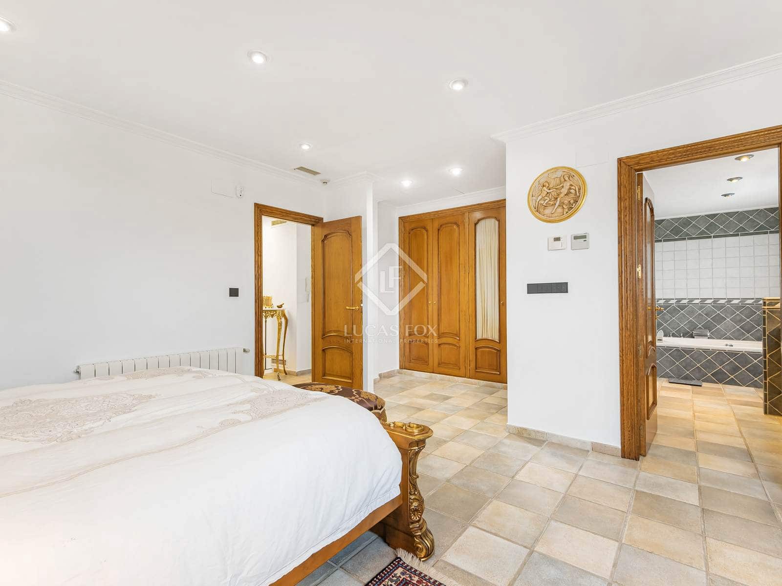 4 slaapkamer Villa te koop in Muchamiel / Mutxamel met zwembad garage - € 899.000 (Ref: 8853052)