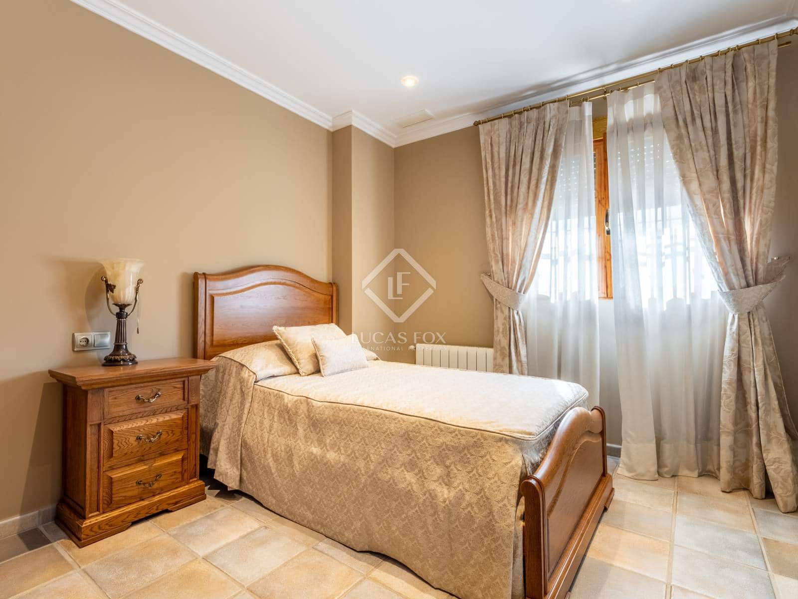 4 slaapkamer Villa te koop in Muchamiel / Mutxamel met zwembad garage - € 899.000 (Ref: 8853052)