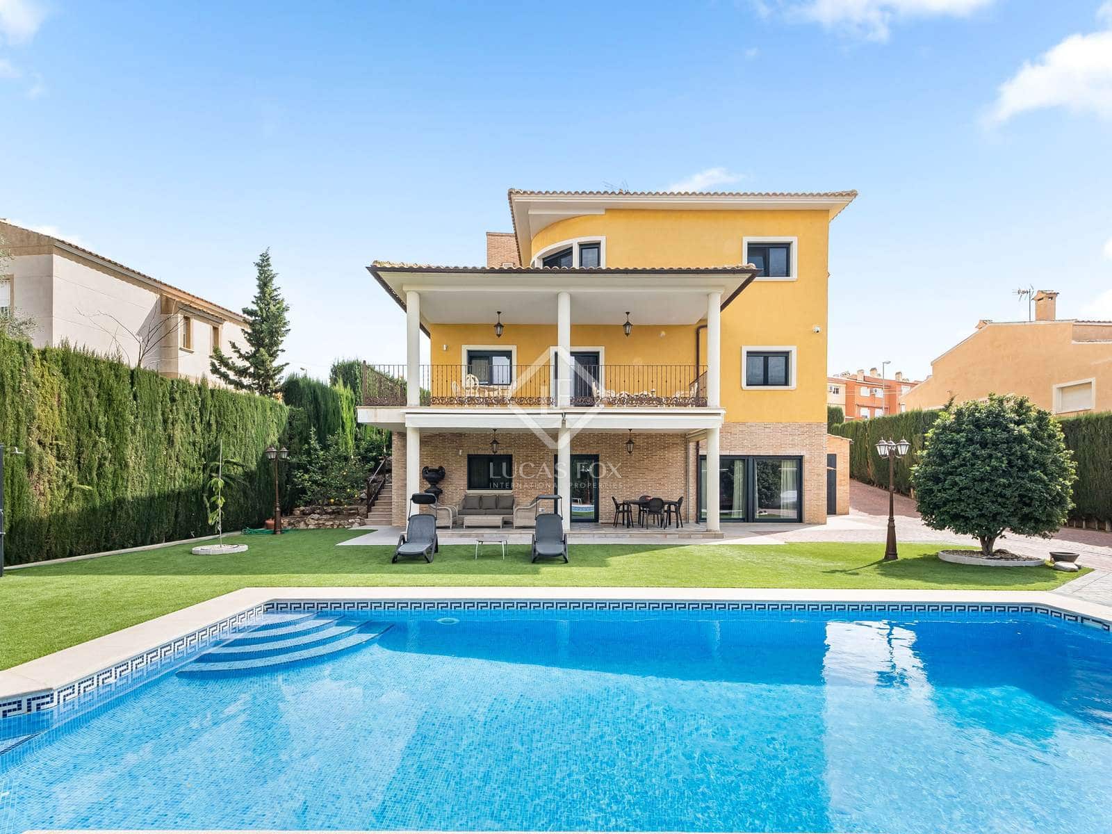 4 slaapkamer Villa te koop in Muchamiel / Mutxamel met zwembad garage - € 899.000 (Ref: 8853052)