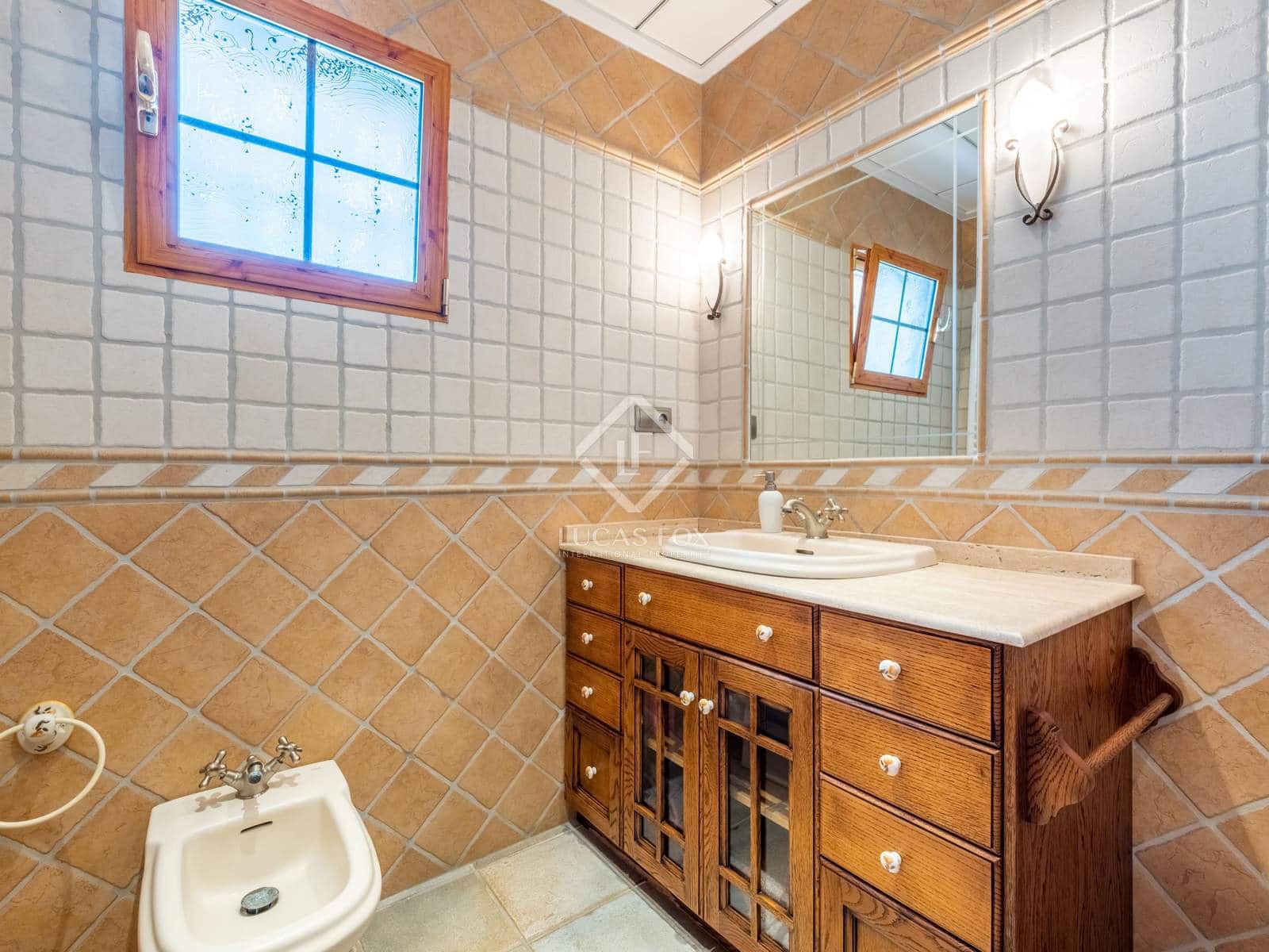 4 slaapkamer Villa te koop in Muchamiel / Mutxamel met zwembad garage - € 899.000 (Ref: 8853052)