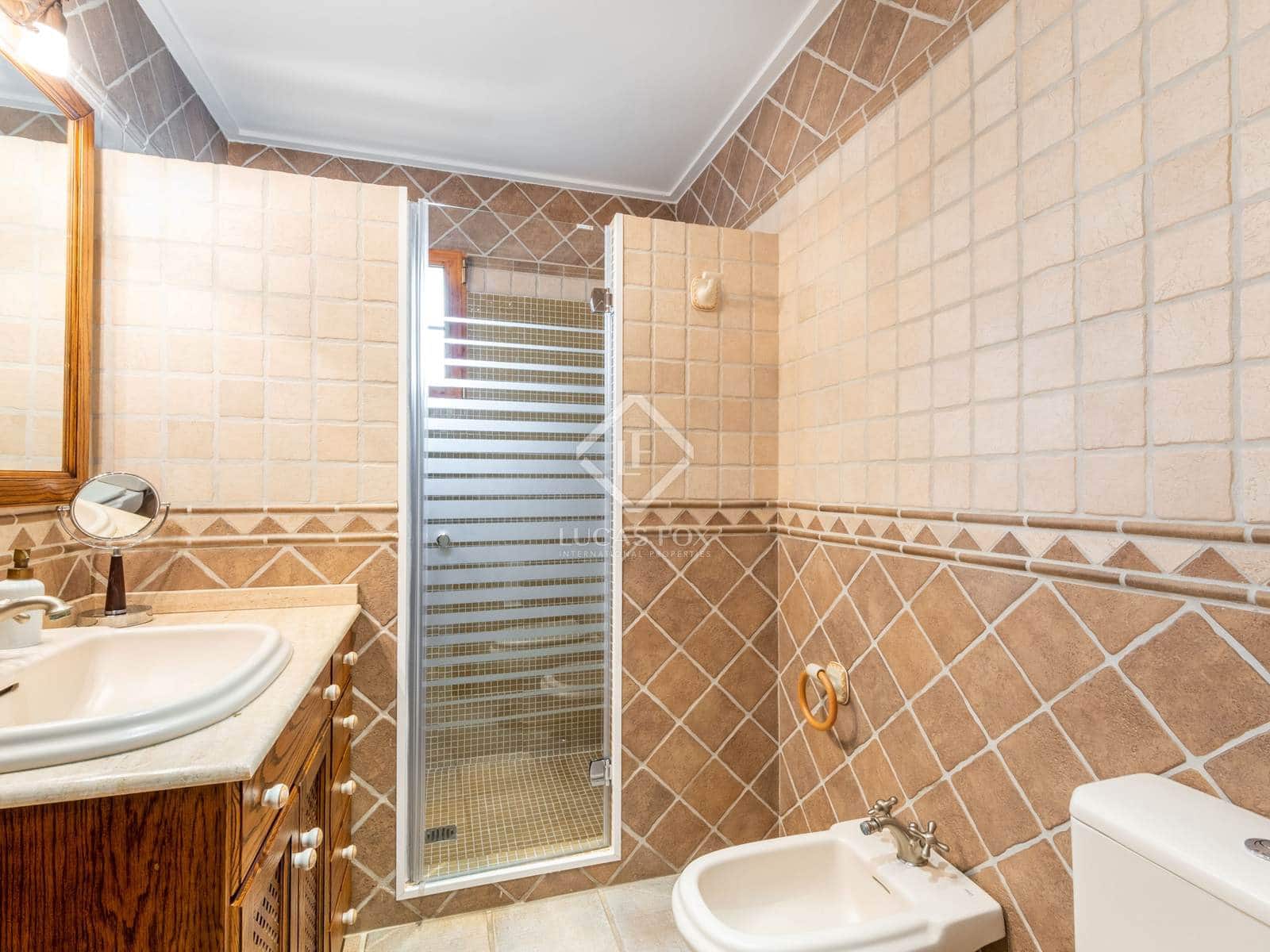 4 slaapkamer Villa te koop in Muchamiel / Mutxamel met zwembad garage - € 899.000 (Ref: 8853052)